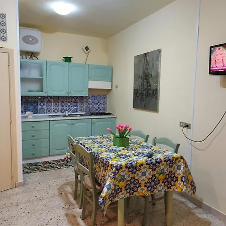 דירה Al 25 Tulipani צ'פאלו