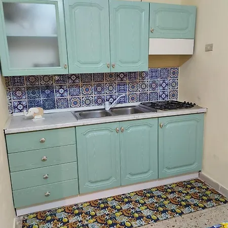Al 25 Tulipani דירה *